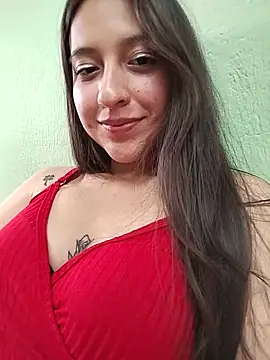 Snapshot of MaskedLatinaX chatting on 05.30.26 MaskedLatinaX online show from 05.30.26