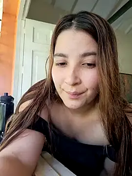 Estelle Noir online show from 03.02.26