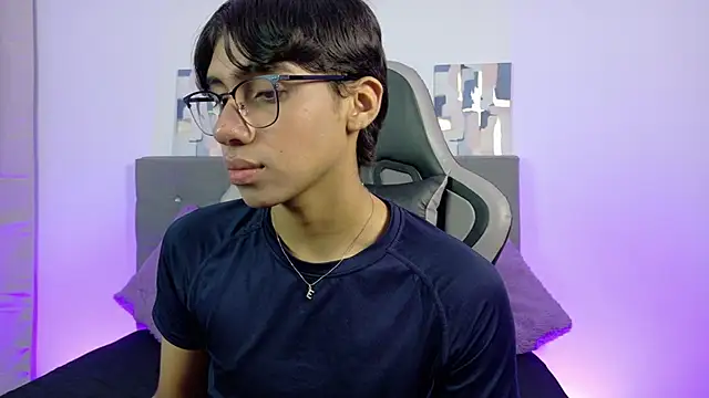 Snapshot of Eros_Lux chatting on 07.12.26 Eros Lux online show from 07.12.26