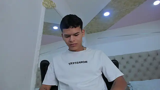 DylanRoyce  online show from 03.21.26