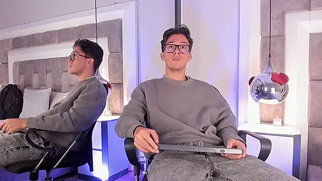 Snapshot of Austin_Reedss chatting on 02.27.26 Austin Reedss online show from 02.27.26