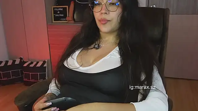 Mara HugeAss online show from 03.29.26