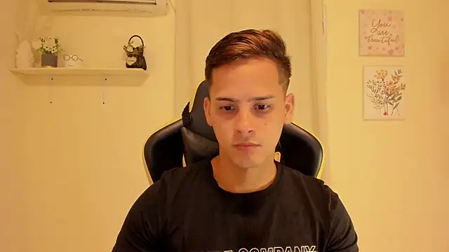 sexy andres01 online show from 06.05.26