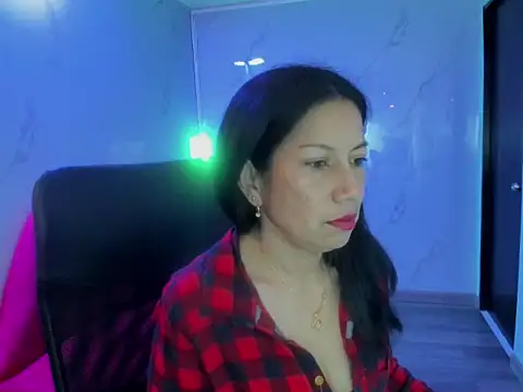 Megan Collinss1 online show from 04.05.26