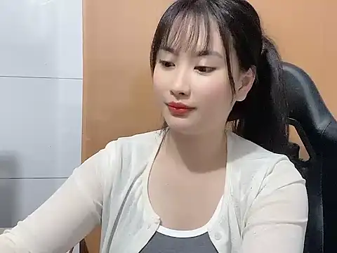 Sunny2868 online show from 03.04.26