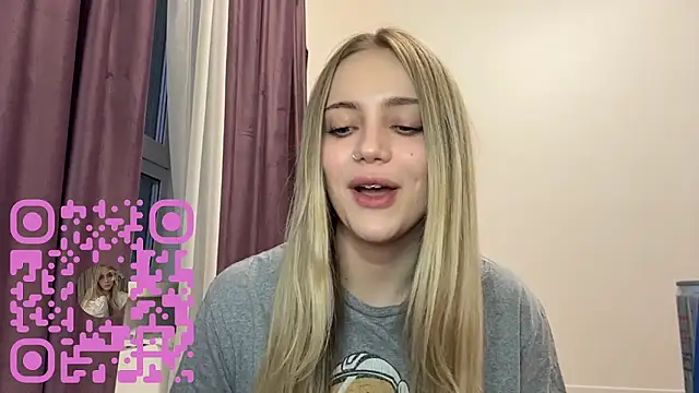 Snapshot of DebiCoppolino chatting on 02.25.26 DebiCoppolino online show from 02.25.26