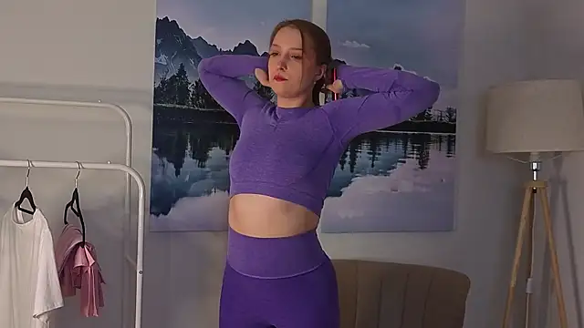 AraSuits online show from 02.28.26