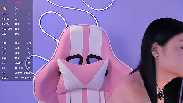 Snapshot of miacapone chatting on 02.28.26 miacapone online show from 02.28.26