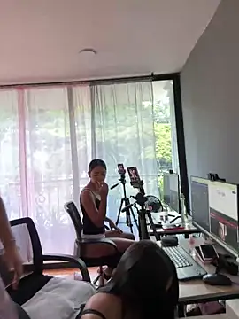 Snapshot of kitty_rousse01 chatting on 02.27.26 kitty rousse01 online show from 02.27.26