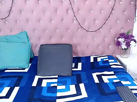 Snapshot of TiffannyValentine chatting on 03.01.26 TiffannyValentine online show from 03.01.26