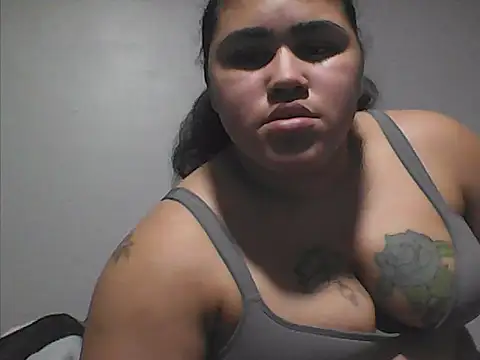 Snapshot of Selyne247 chatting on 03.03.26 Selyne247 online show from 03.03.26