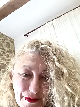 Snapshot of Luccia56 chatting on 02.26.26 Luccia56 online show from 02.26.26