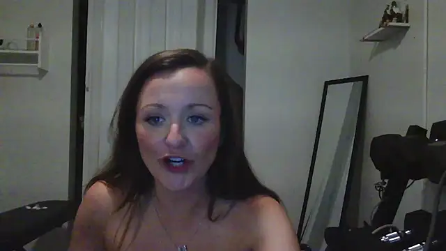 Snapshot of thenakedtrainer69 chatting on 05.29.26 thenakedtrainer69 online show from 05.29.26