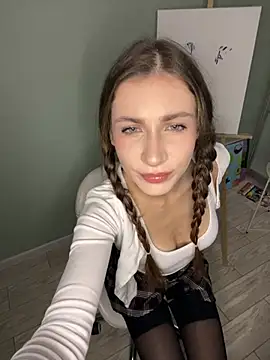 SofieLund online show from 03.02.26