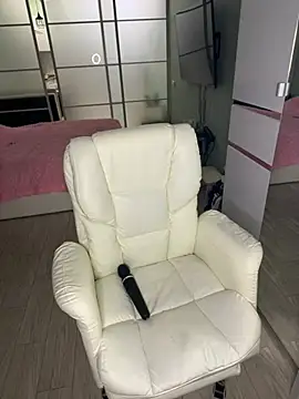 SofieLund online show from 04.16.26