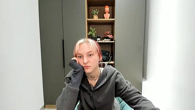 LilySalmond online show from 02.27.26