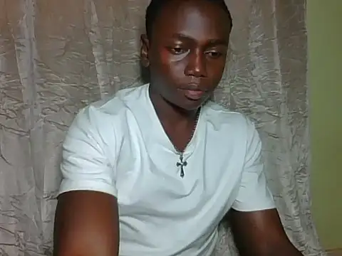 Snapshot of darkerberryguy chatting on 05.15.26 darkerberryguy online show from 05.15.26