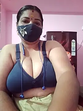 Snapshot of tamil_lathikaaa chatting on 04.27.26 tamil lathikaaa online show from 04.27.26
