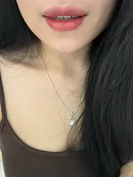 Snapshot of Tinn_tin chatting on 06.12.26 Tinn tin online show from 06.12.26