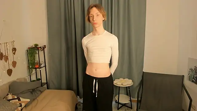 Snapshot of SilverFeral chatting on 03.02.26 SilverFeral online show from 03.02.26