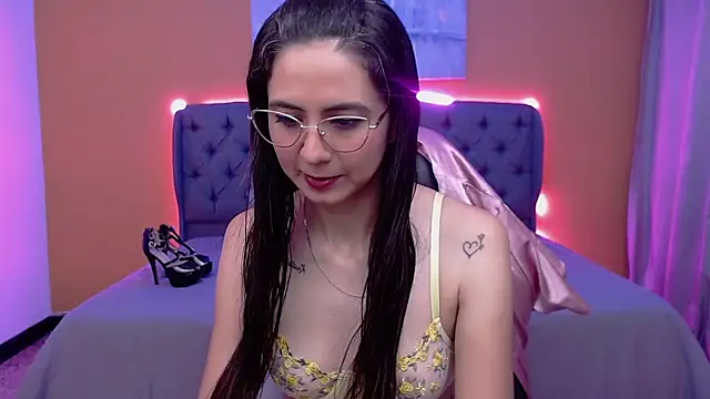 alexaneuer online show from 03.31.26