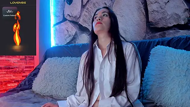  Macadamiia  online show from 03.21.26