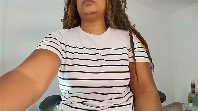 luxy benet online show from 03.03.26