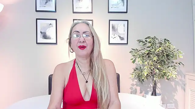 Victoria Firee online show from 04.11.26