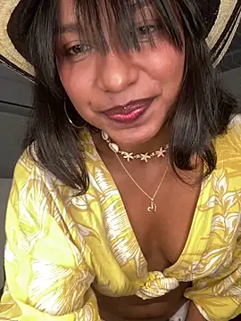 Eloise aksnes online show from 06.04.26