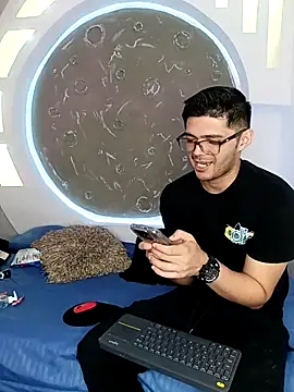 Snapshot of ritzabeth_daniel chatting on 03.15.26 ritzabeth daniel online show from 03.15.26