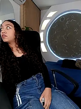 Snapshot of ritzabeth_daniel chatting on 03.23.26 ritzabeth daniel online show from 03.23.26