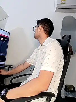 Snapshot of ritzabeth_daniel chatting on 03.25.26 ritzabeth daniel online show from 03.25.26