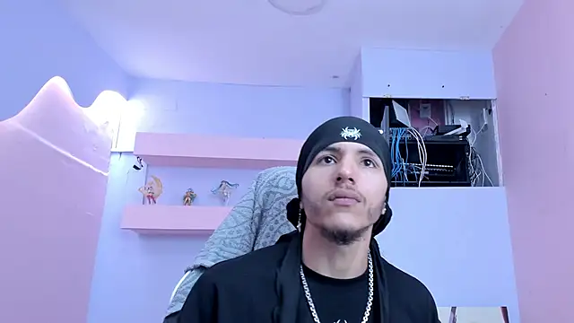 DanteLuxx online show from 04.17.26