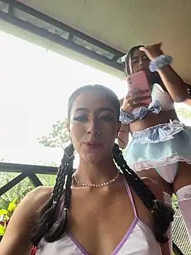 Snapshot of SAMY_AND_ARI chatting on 03.12.26 SAMY AND ARI online show from 03.12.26