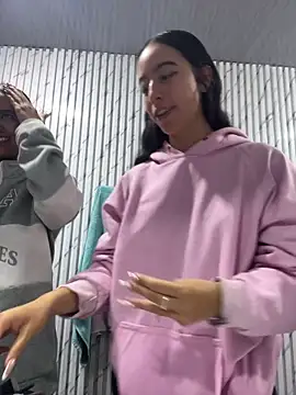 Snapshot of SAMY_AND_ARI chatting on 03.30.26 SAMY AND ARI online show from 03.30.26