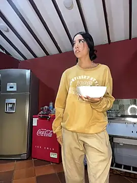 Snapshot of SAMY_AND_ARI chatting on 04.03.26 SAMY AND ARI online show from 04.03.26