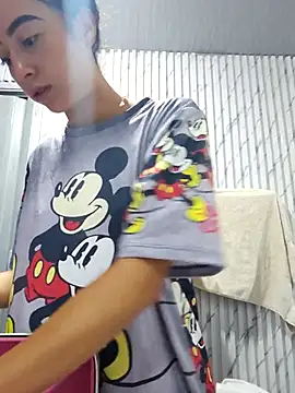 Snapshot of SAMY_AND_ARI chatting on 04.12.26 SAMY AND ARI online show from 04.12.26