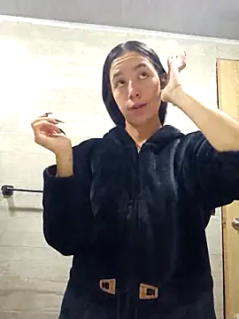 Snapshot of SAMY_AND_ARI chatting on 04.16.26 SAMY AND ARI online show from 04.16.26