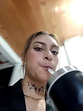 Snapshot of agathamoont chatting on 02.27.26 agathamoont online show from 02.27.26