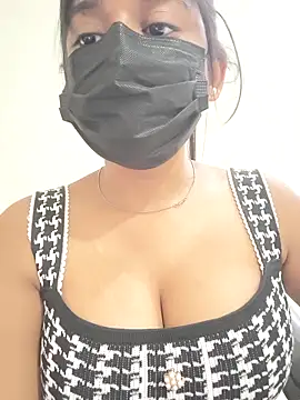 Snapshot of Kushi_12 chatting on 03.25.26 Kushi 12 online show from 03.25.26