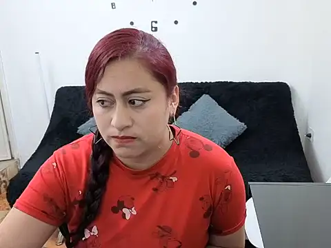 Snapshot of Evans_samantha chatting on 07.18.26 Evans samantha online show from 07.18.26