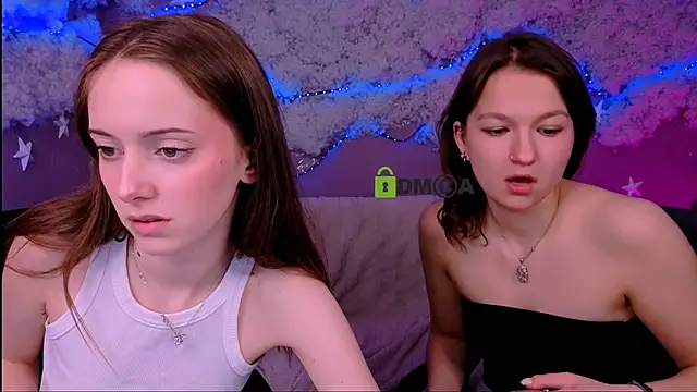 Snapshot of chloe_ley chatting on 05.04.26 chloe ley online show from 05.04.26