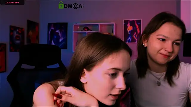 Snapshot of chloe_ley chatting on 05.08.26 chloe ley online show from 05.08.26