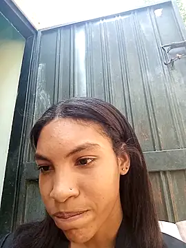 ginevere 20 online show from 04.13.26