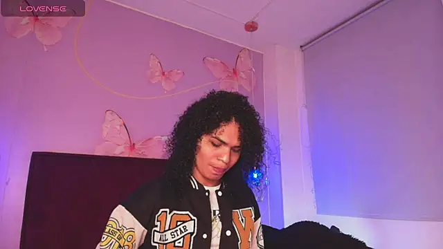 V-nus online show from 06.24.26