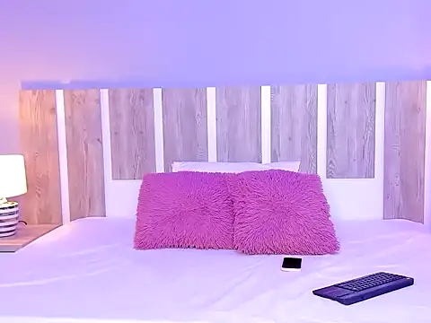 EmilySearss online show from 03.18.26