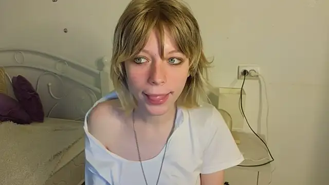 MollySally online show from 06.10.26