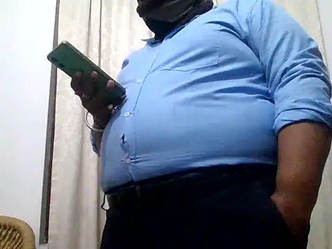 Snapshot of Huskyboss chatting on 02.28.26 Huskyboss online show from 02.28.26