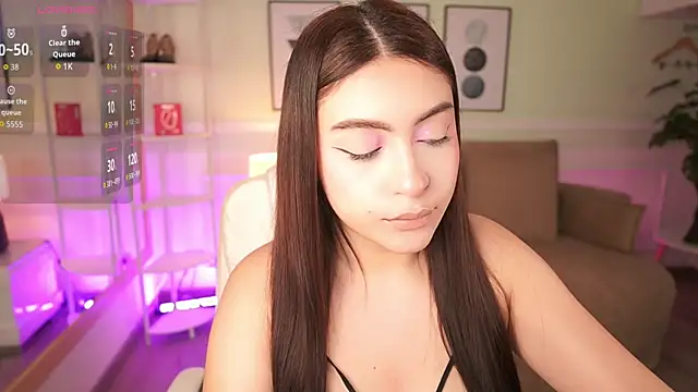 Snapshot of MandyCollins chatting on 04.13.26 MandyCollins online show from 04.13.26