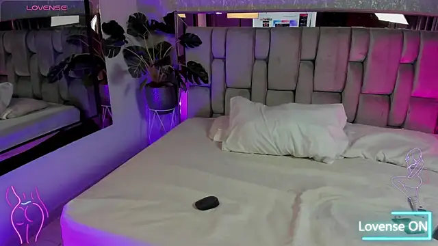 PaulinaLopez  online show from 03.13.26